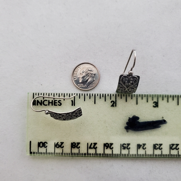 Silpada Oxidized Sterling Scroll Earrings - Picture 14 of 16